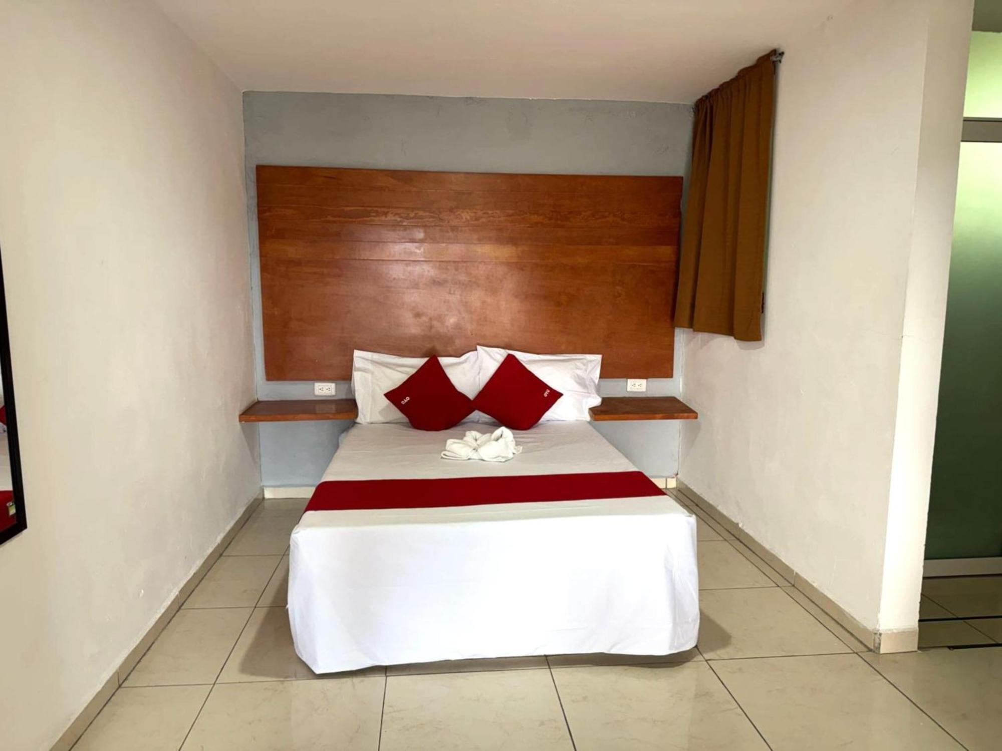 Oyo Hotel Familiar Tollan Cholula Exterior foto