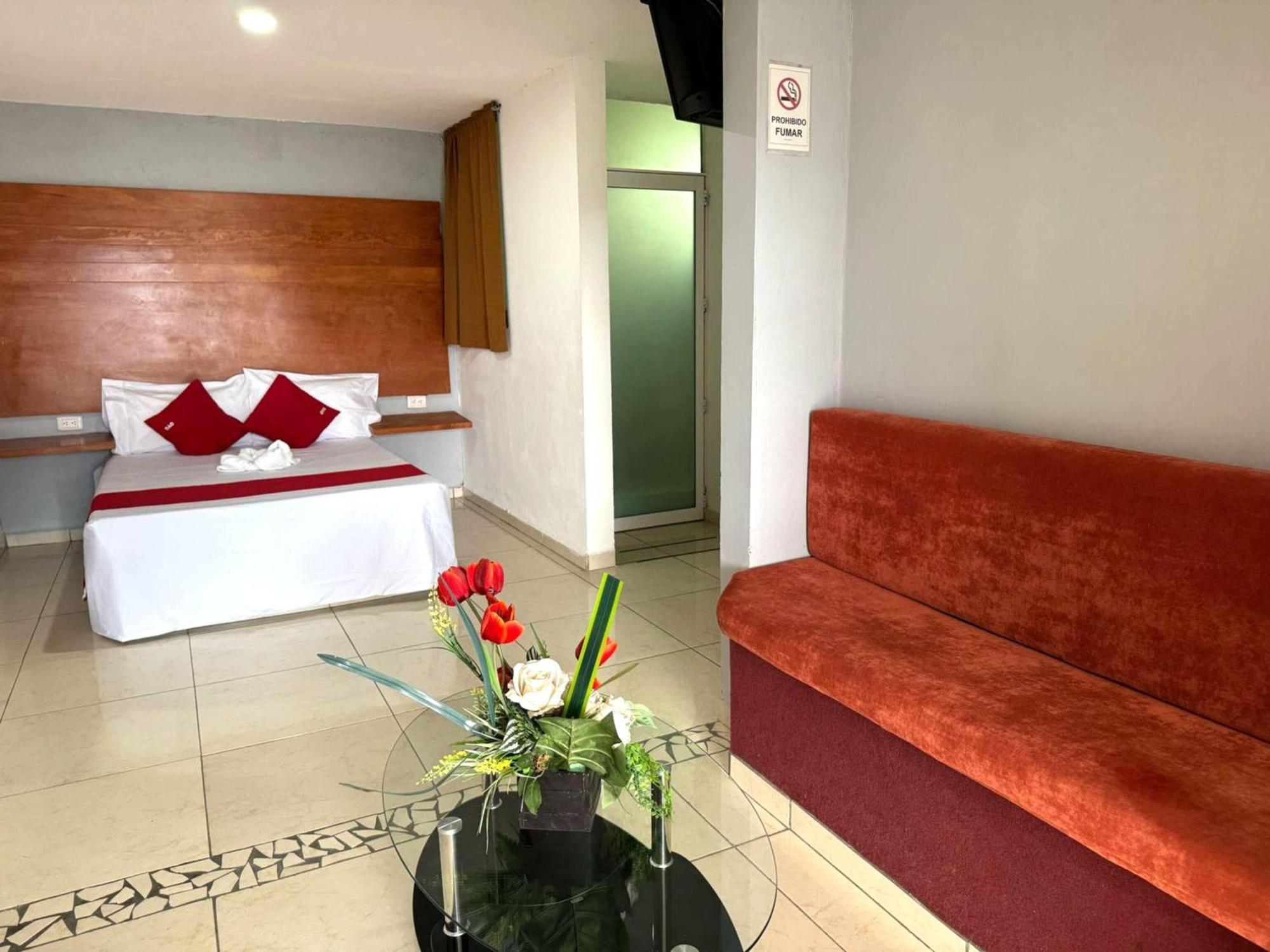 Oyo Hotel Familiar Tollan Cholula Exterior foto